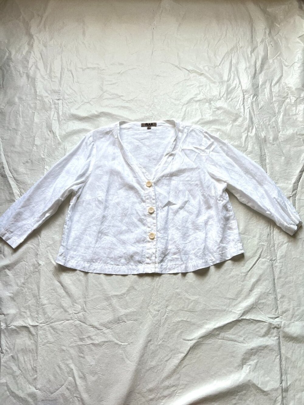 FLAX linen top solid white button front womens medium v neck cropped 3/4 sleeve